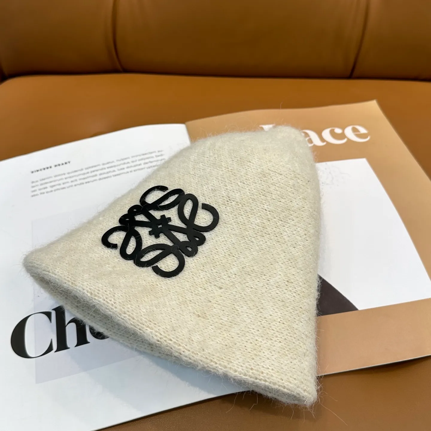 P66 💛Luo Yiwei's new autumn and winter style wool cashmere bucket hat, 🔆temperament goddess style ~ a must-have for going out on the street