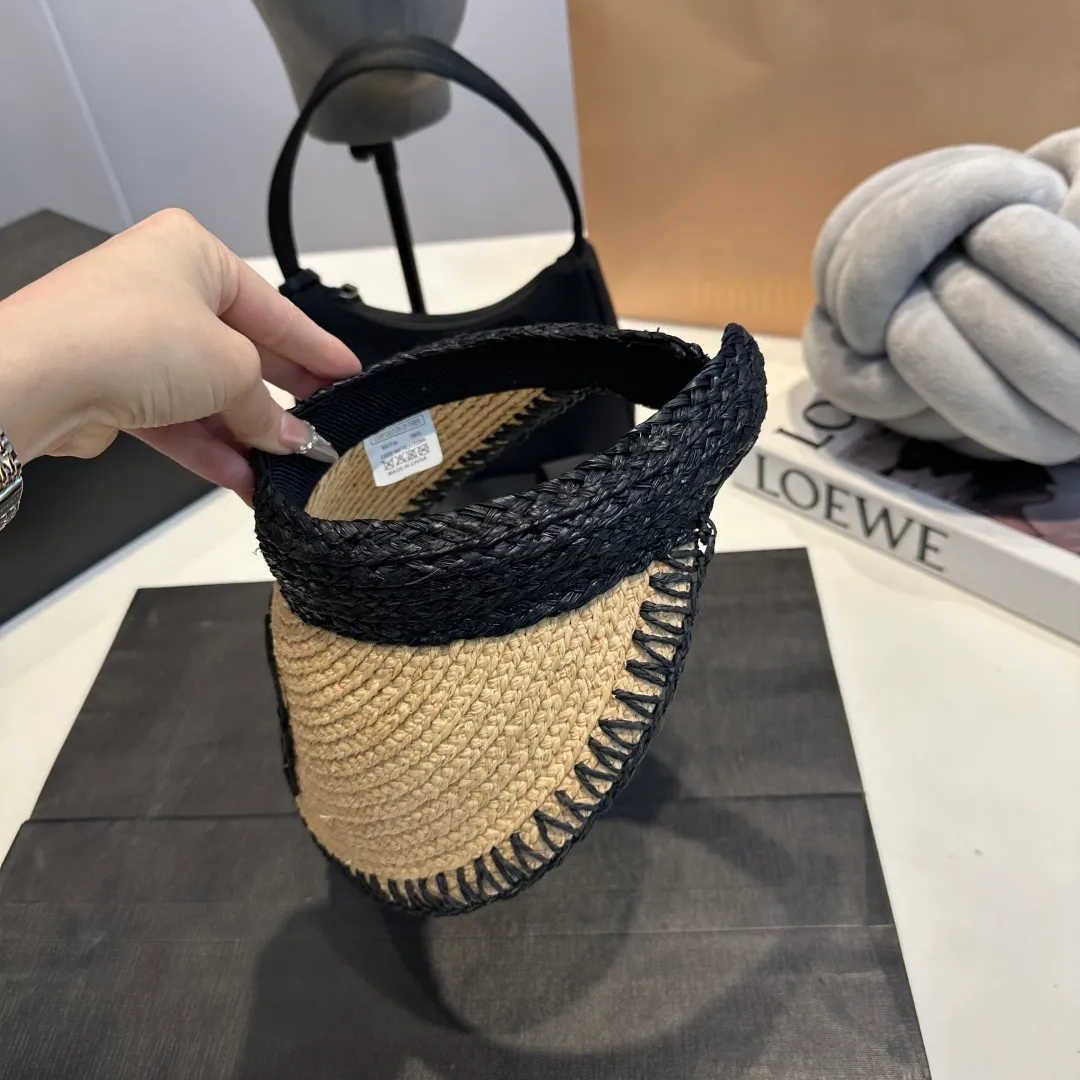 P70 LOEWE empty top hat👏High quality raffia empty top hat❤️Simple and elegant, shipped by big brands
