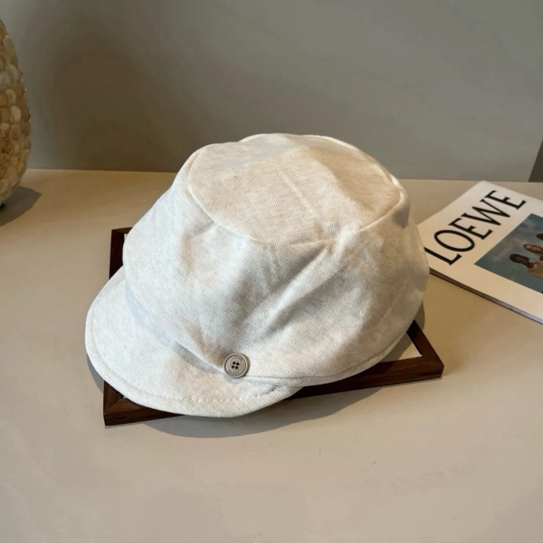 🉐160¥ Loewe Autumn Painter's Cap, adjustable with elastic band at the back, suitable for any face shape