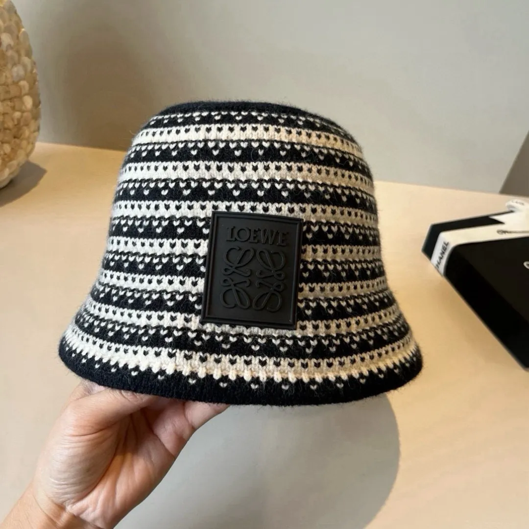 💰90¥ Loewe's new fisherman hat, head circumference 57cm