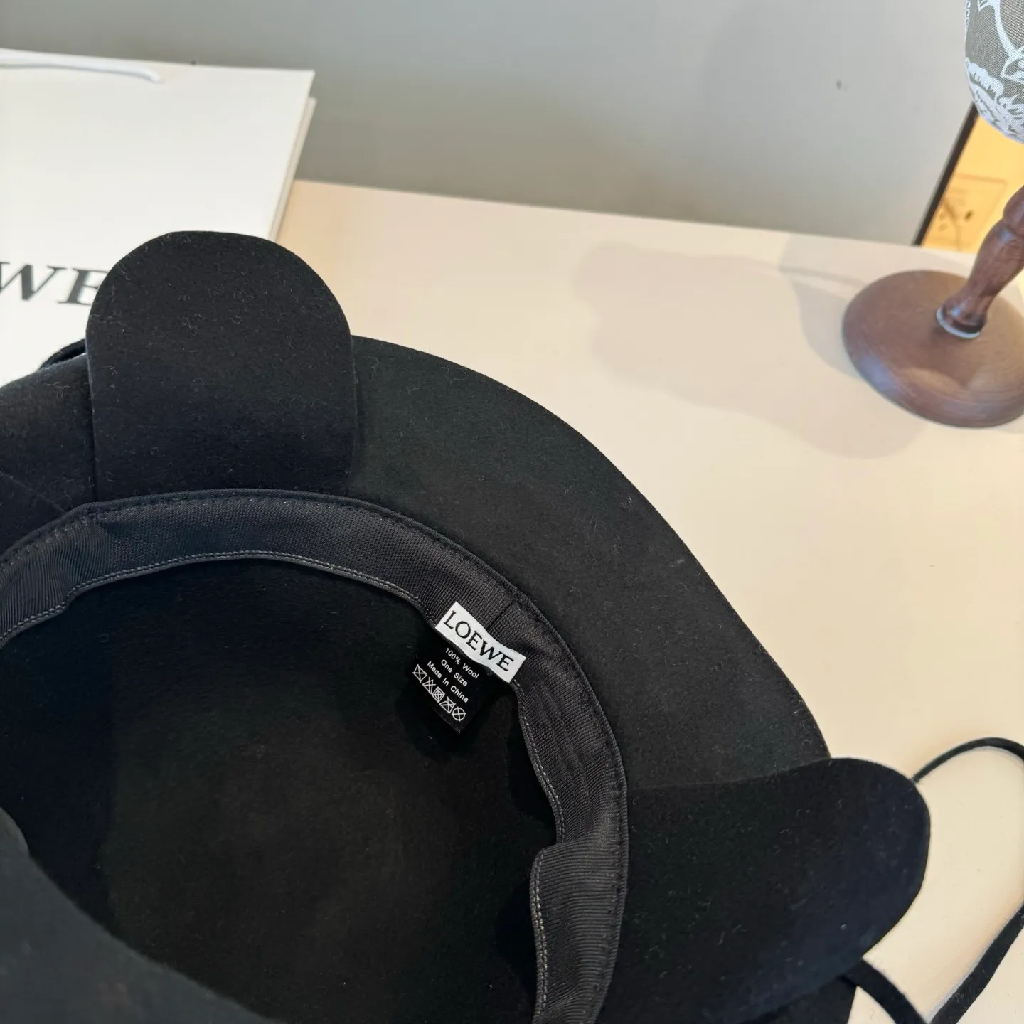 💰210¥ Loewe's new wool curled basin hat, irregular cut design, head circumference 57cm