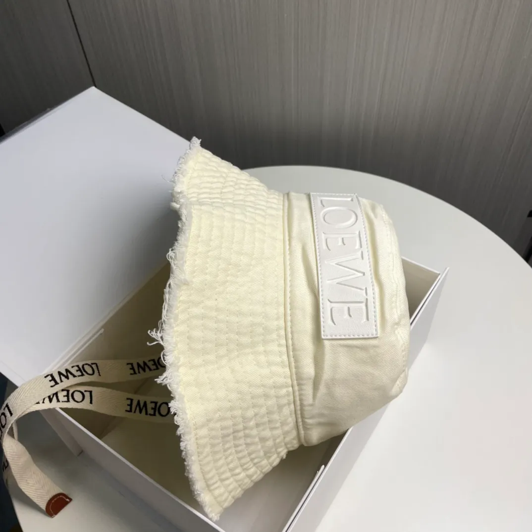 P90 Luo Yiwei's personalized fisherman's hat with straps is an excellent casual fisherman's hat. The texture is full of retro style and has a strong street style. It's handsome! Can be worn all year round! Head circumference-55-58cm