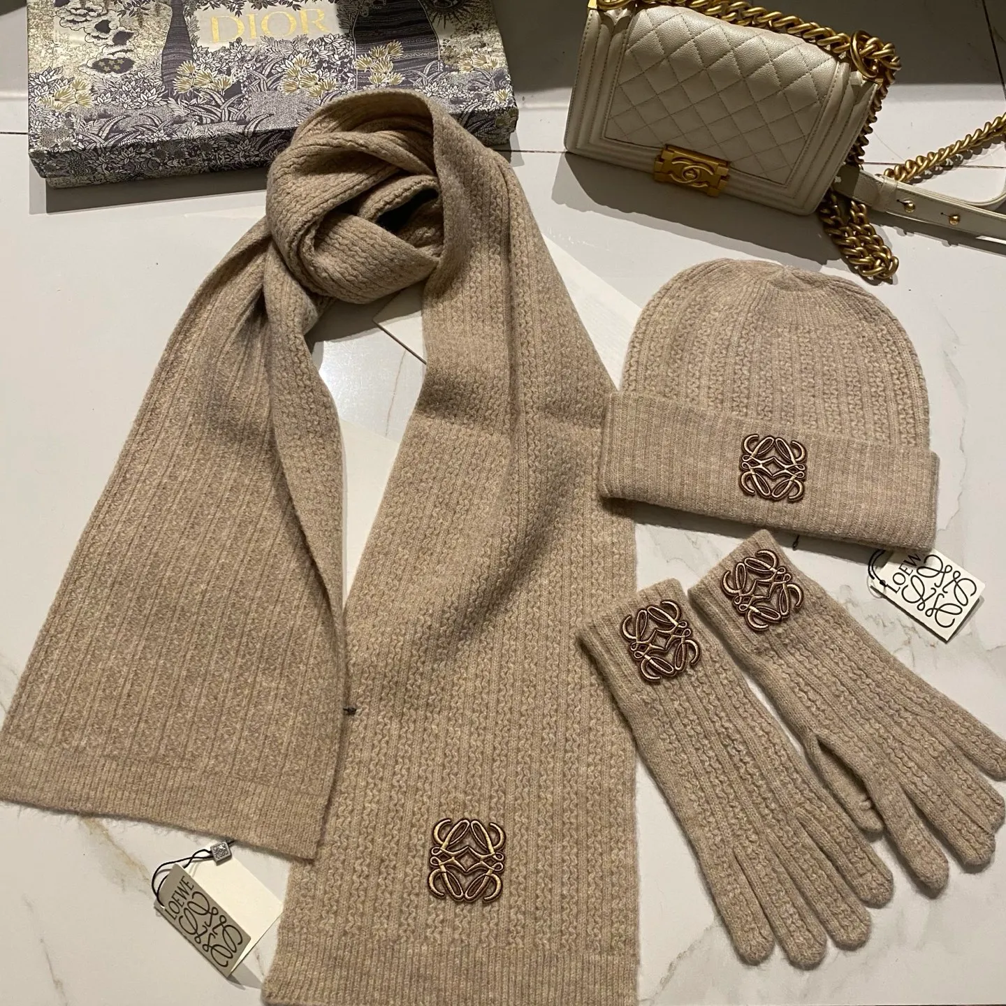 Loewe suit cashmere knitted hat + scarf + gloves