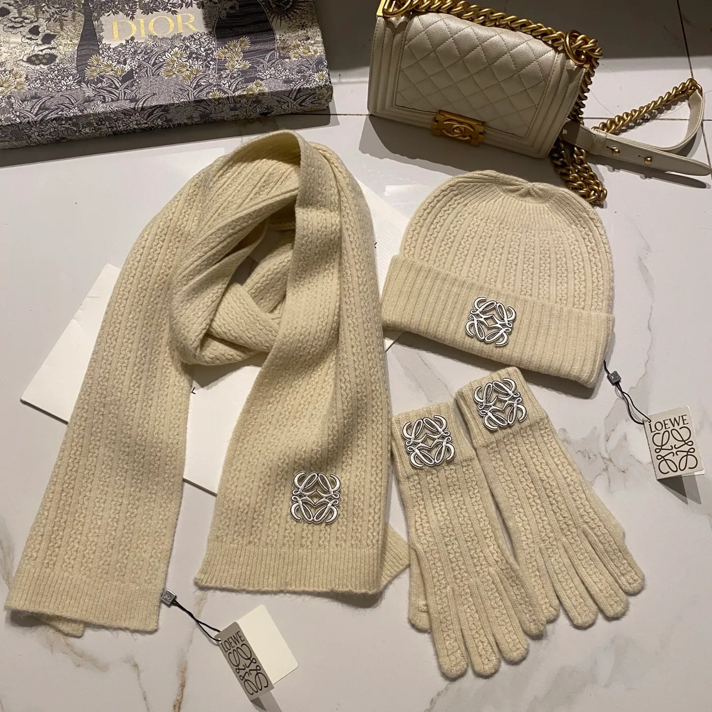 Loewe suit cashmere knitted hat + scarf + gloves