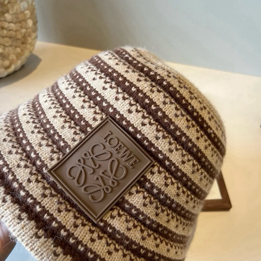 💰90¥ Loewe's new fisherman hat, head circumference 57cm