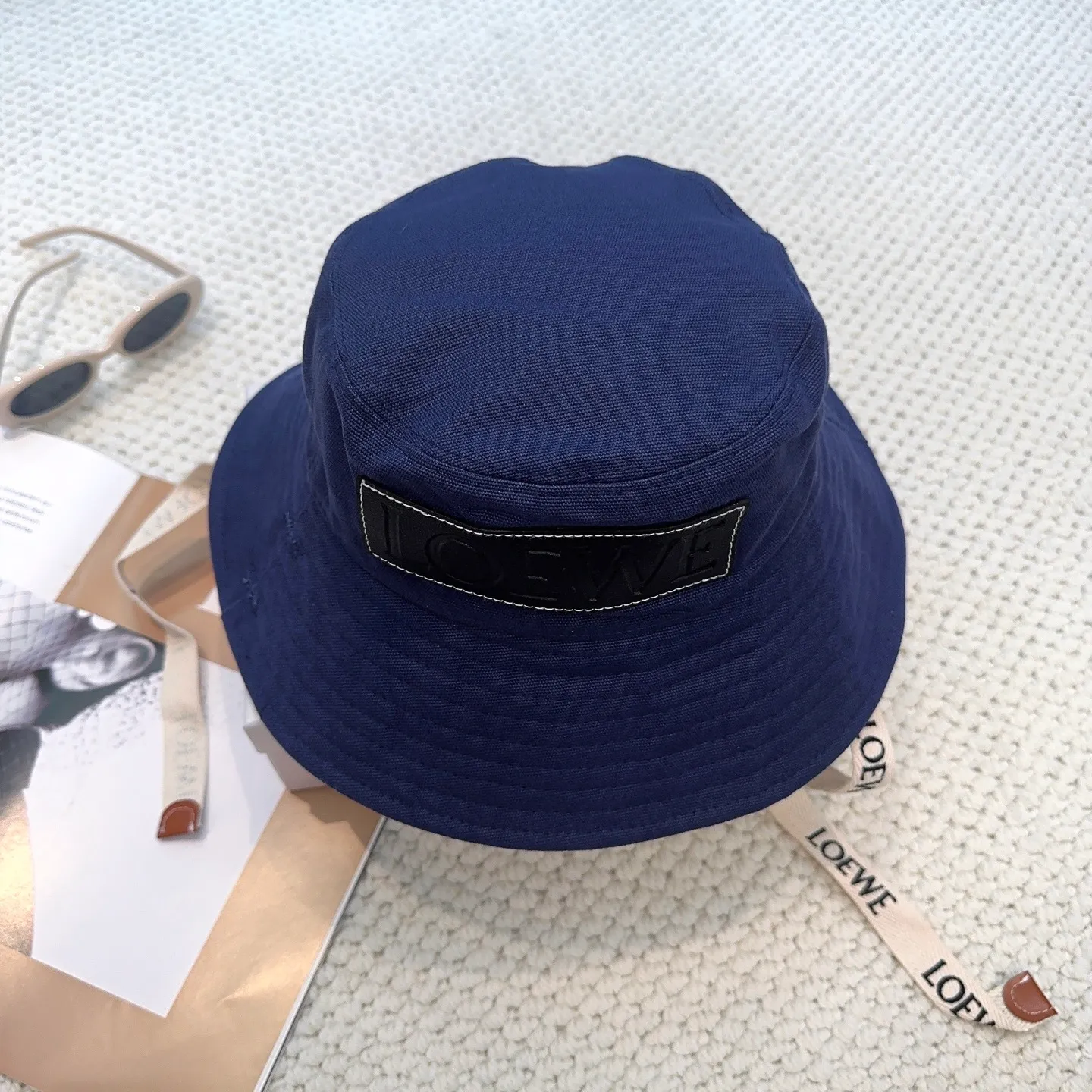 P70 Luo Yiwei's personalized fisherman's hat with straps is an excellent casual fisherman's hat. The texture is full of retro style and has a strong street style. It's handsome! Can be worn all year round! Head circumference-55-58cm