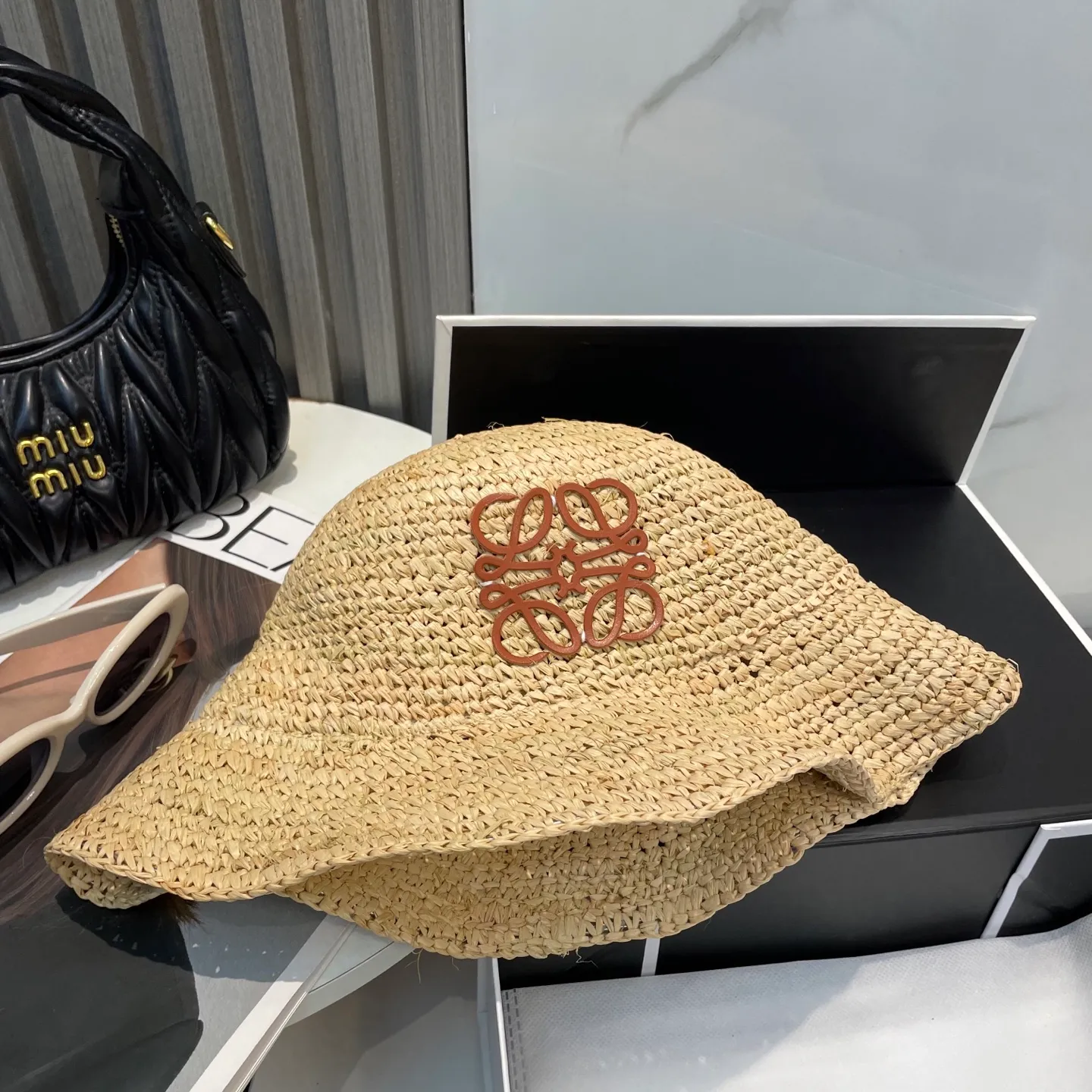 P104💛LOEWE's new raffia densely woven straw hat is the first choice for the beach in summer ~ the same style as stars ~ big brands are simple