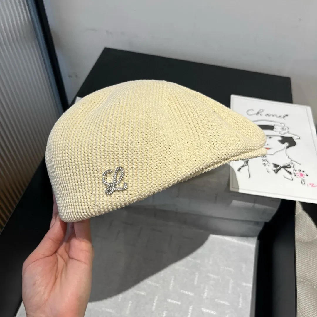 💰110¥ Loewe's new duck bill forward cap, head circumference 57cm