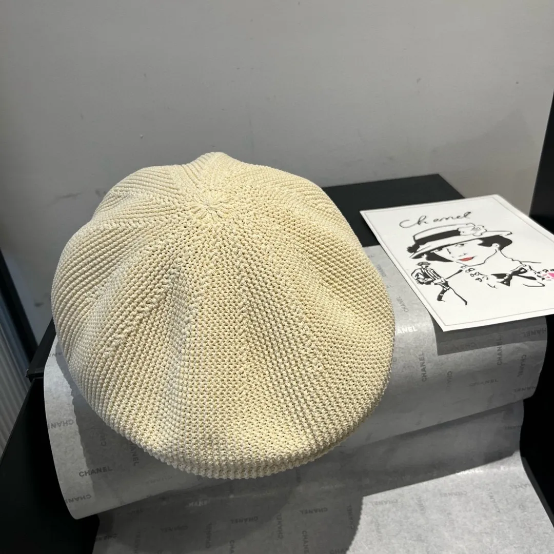 💰110¥ Loewe's new duck bill forward cap, head circumference 57cm