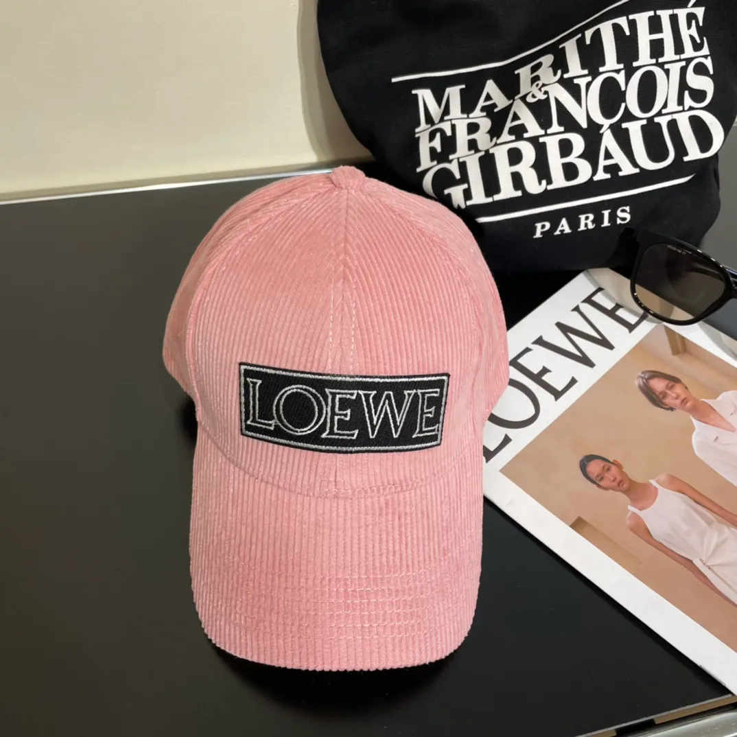 P80 🧢Loewe~New baseball cap🧢, simple embroidered classic logo, super texture👍, exquisite big-name style, a must-have artifact for goddesses, couple style