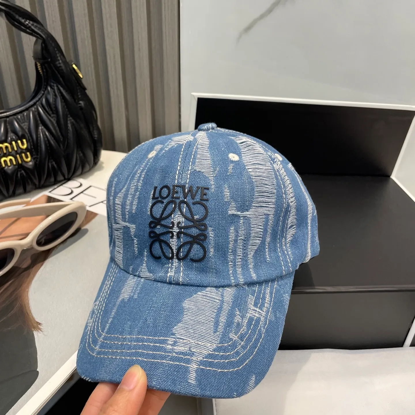 P66 Loewe New Washed Distressed Denim Baseball Cap Newly Launched Washed Denim Series, Casual and Versatile Wardrobe Matching Magic