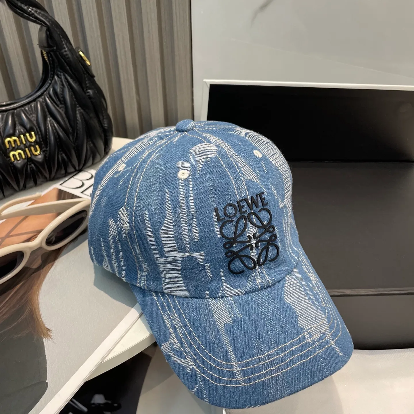 P66 Loewe New Washed Distressed Denim Baseball Cap Newly Launched Washed Denim Series, Casual and Versatile Wardrobe Matching Magic