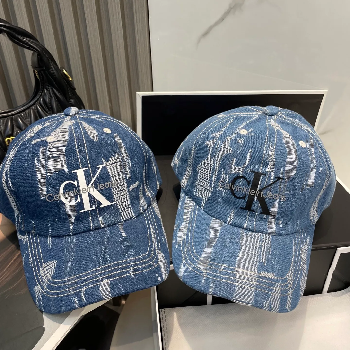 P66 Loewe New Washed Distressed Denim Baseball Cap Newly Launched Washed Denim Series, Casual and Versatile Wardrobe Matching Magic