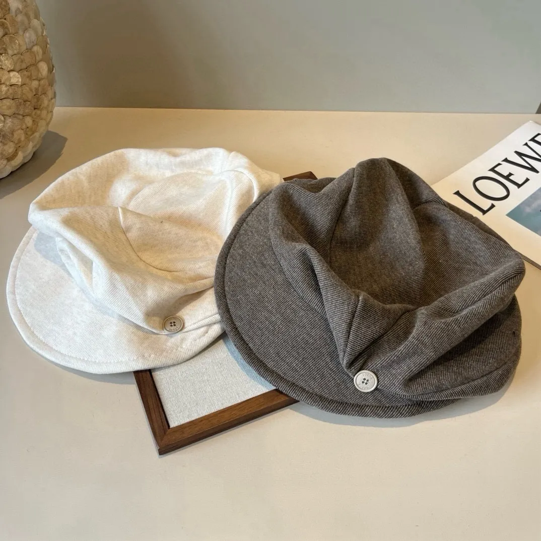 💰100¥ Loewe Autumn Painter's Cap, adjustable with elastic band at the back, suitable for any face shape
