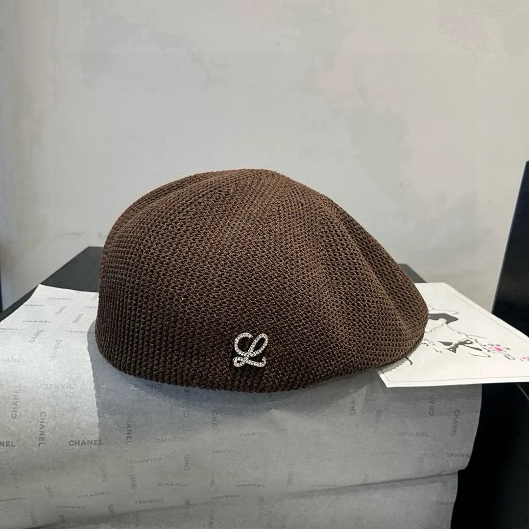 💰110¥ Loewe's new duck bill forward cap, head circumference 57cm