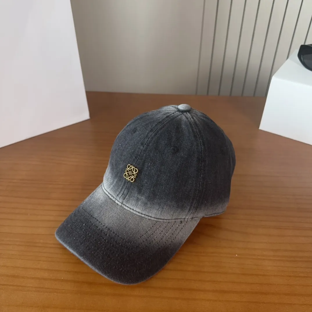💰60 LOEWE new baseball cap, classic LOEWE men and women, versatile and breathable, can be worn in all seasons