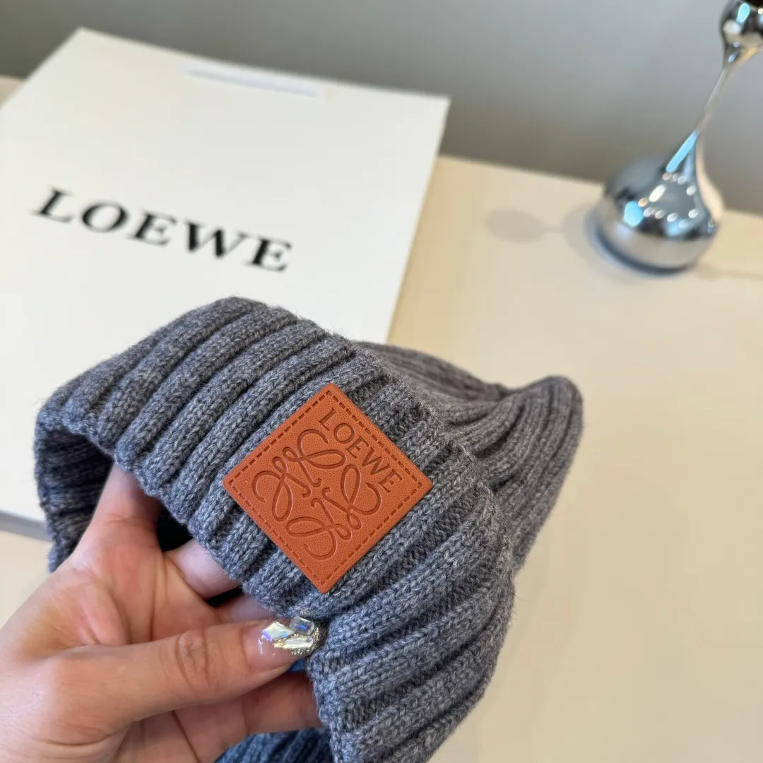 💰80¥ Loewe new knitted beanie