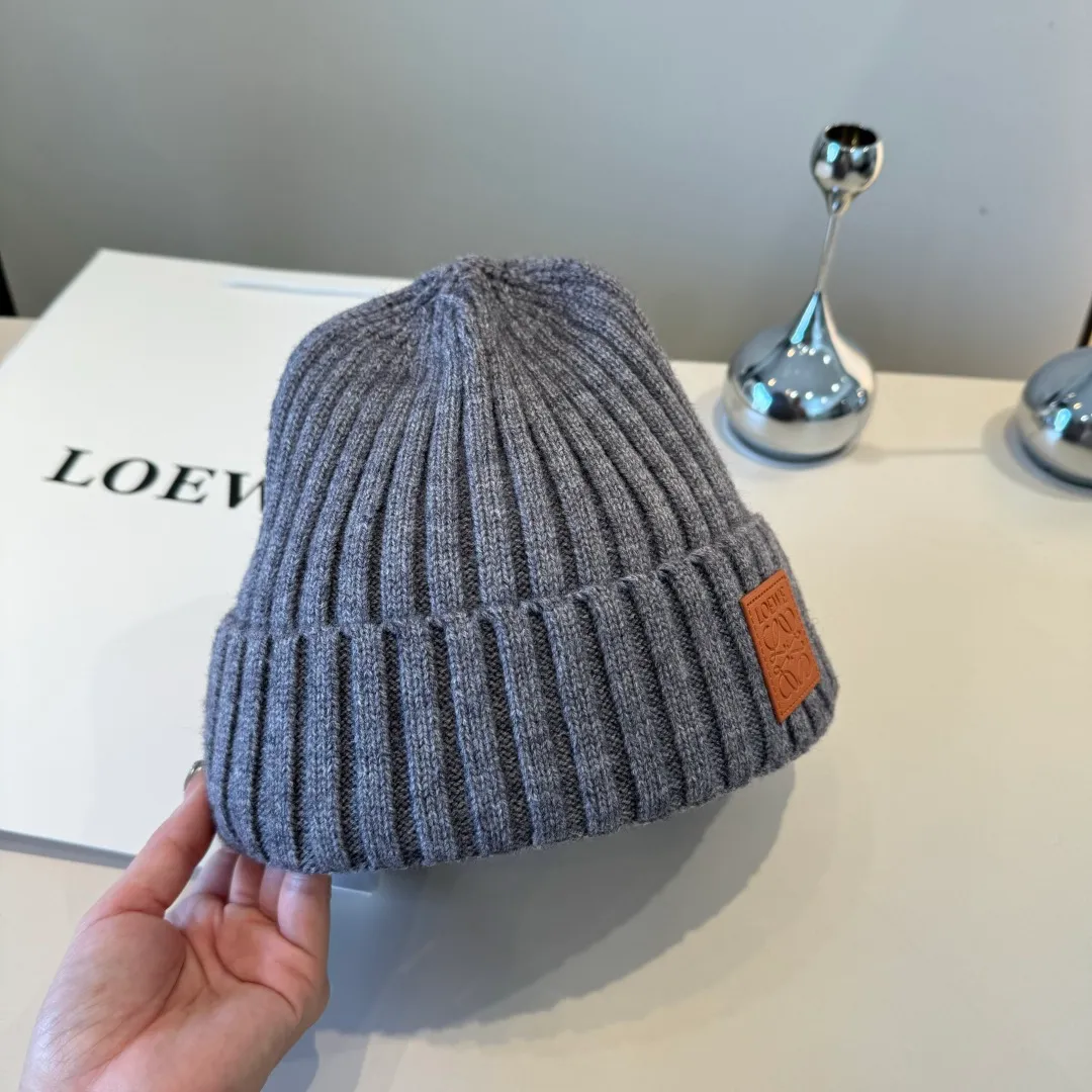 💰80¥ Loewe new knitted beanie