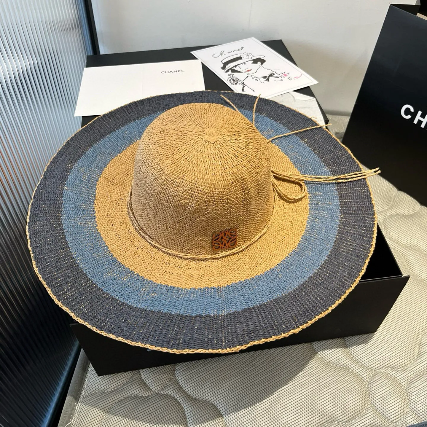 💰120¥ ＬＯＥＷＥLOEWE new straw hat, hand-crocheted straw hat, large brim straw hat, sunshade beach hat, foldable, easy to carry, head circumference 57cm