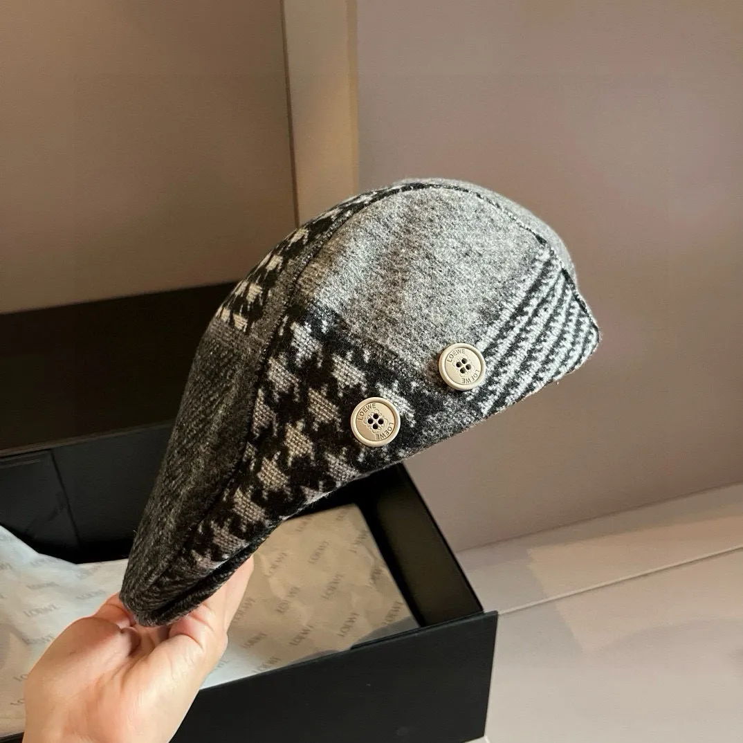 💰100¥ Loewe's new duck bill forward hat, classic painter's hat, unisex
