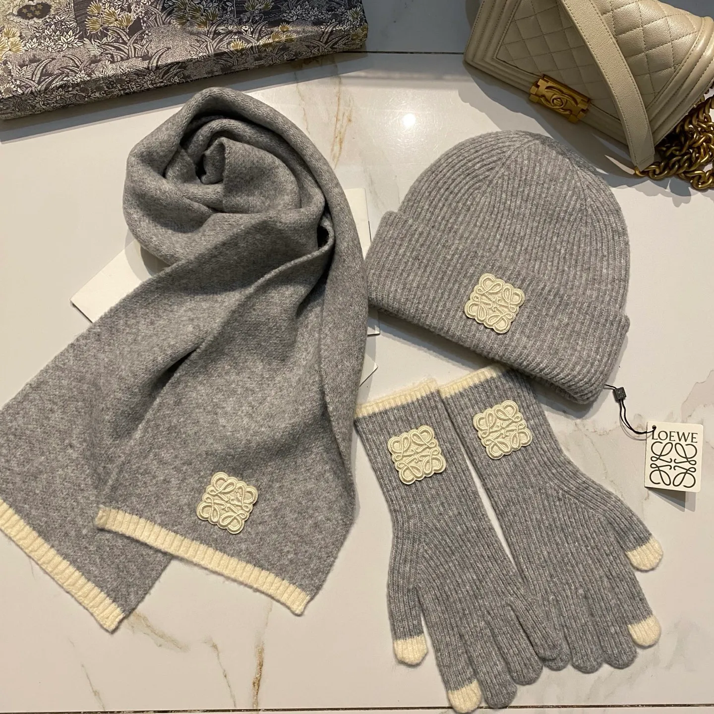 Loewe suit wool knitted hat + scarf + gloves