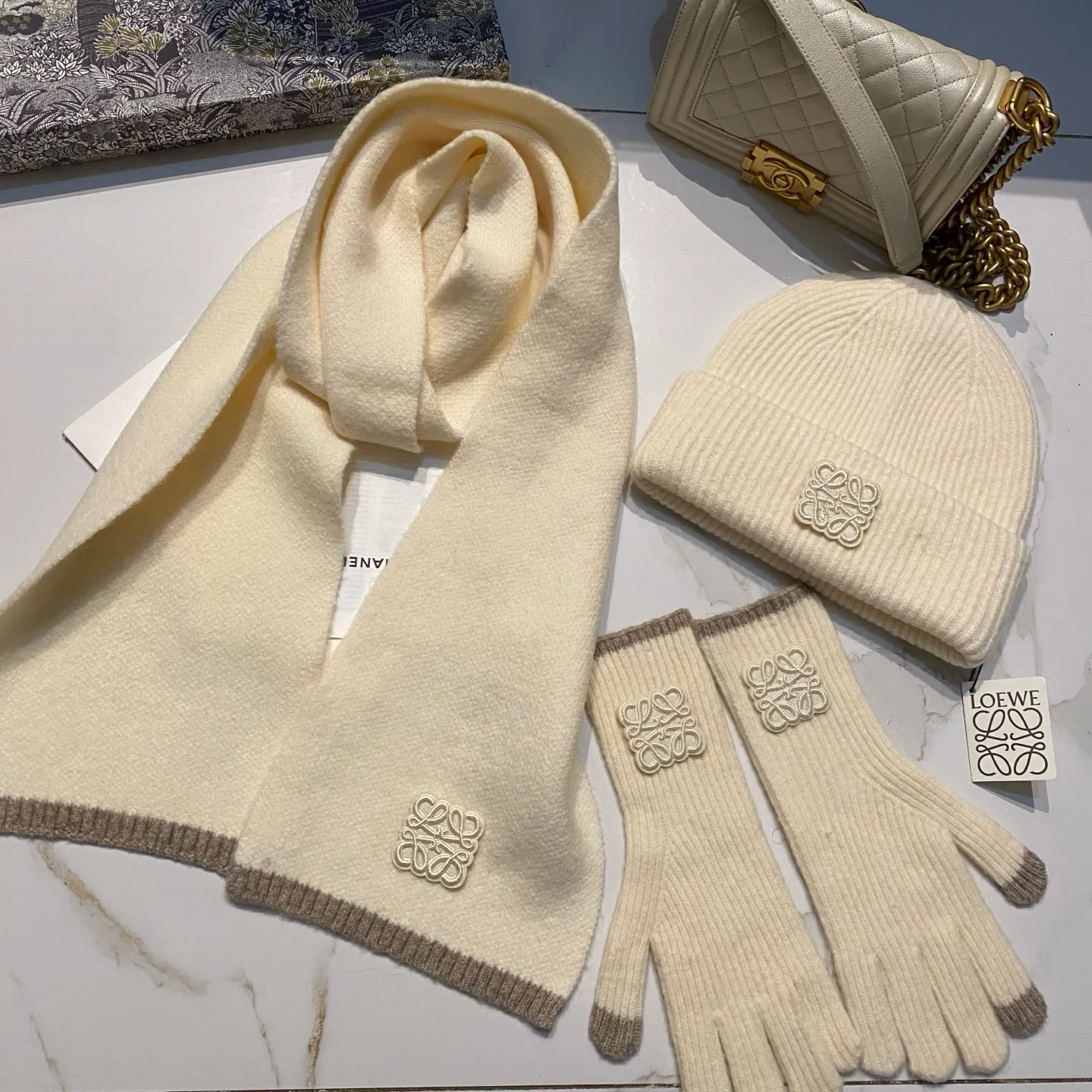 Loewe suit wool knitted hat + scarf + gloves