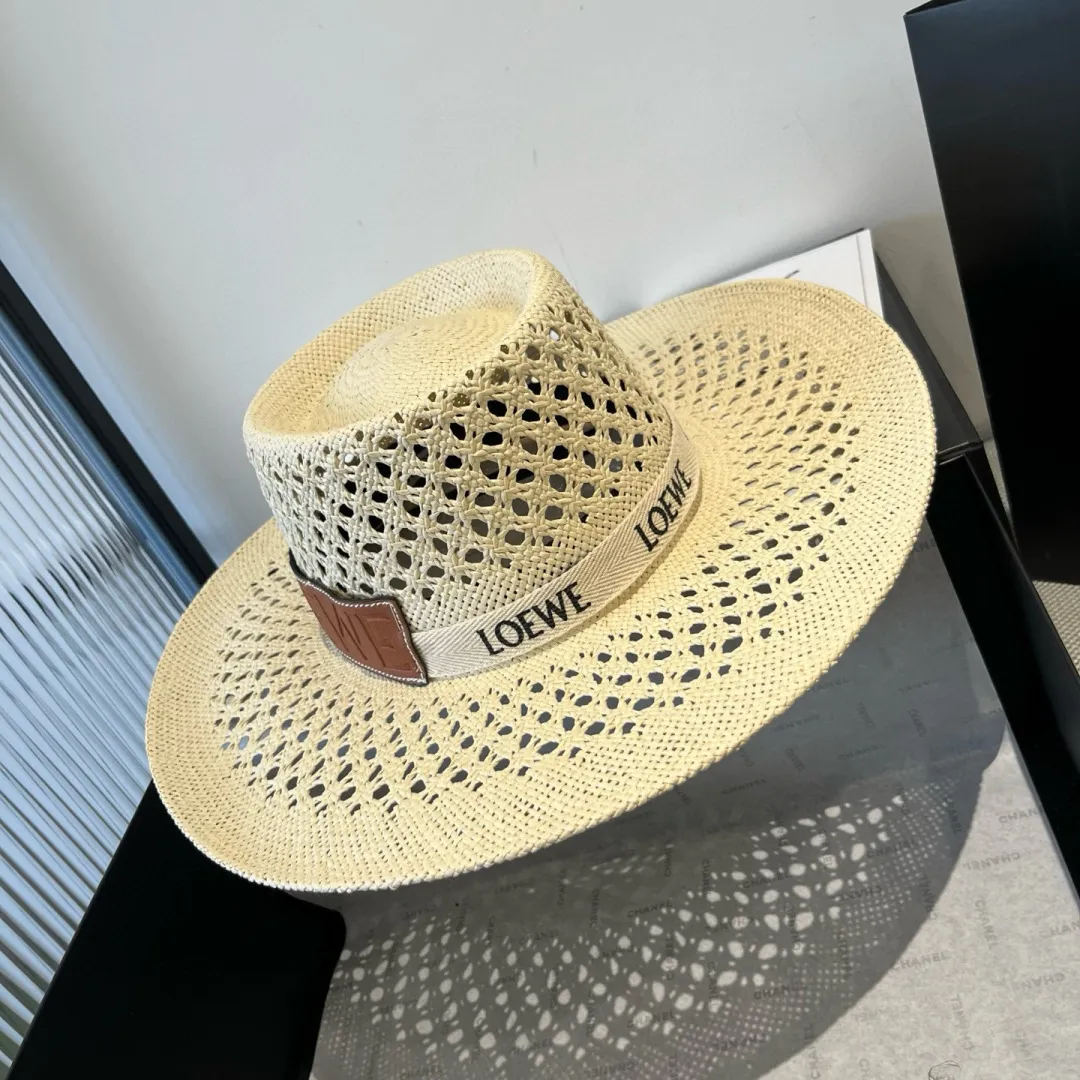 💰190¥ LOEWE new style straw hat, pure hand hooked straw hat, a must-have item for travel, head circumference 57cm