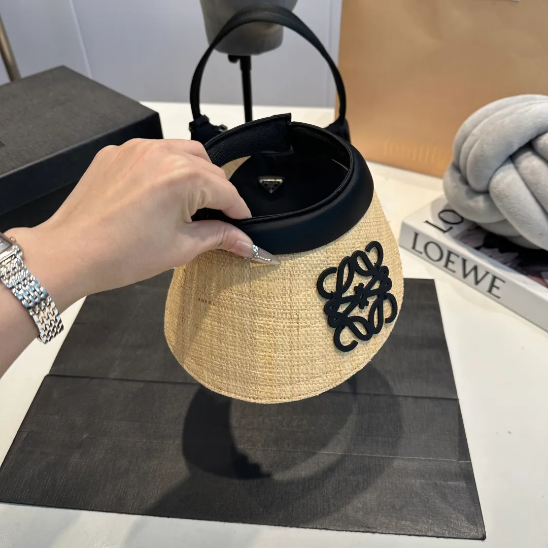 P70 LOEWE empty top hat👏High quality raffia empty top hat❤️Simple and elegant, shipped by big brands