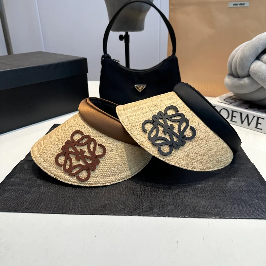 P70 LOEWE empty top hat👏High quality raffia empty top hat❤️Simple and elegant, shipped by big brands