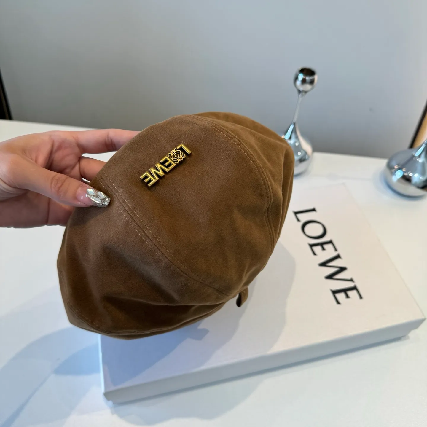 💰100¥ Loewe's new corduroy beret, painter's hat, head circumference 57cm