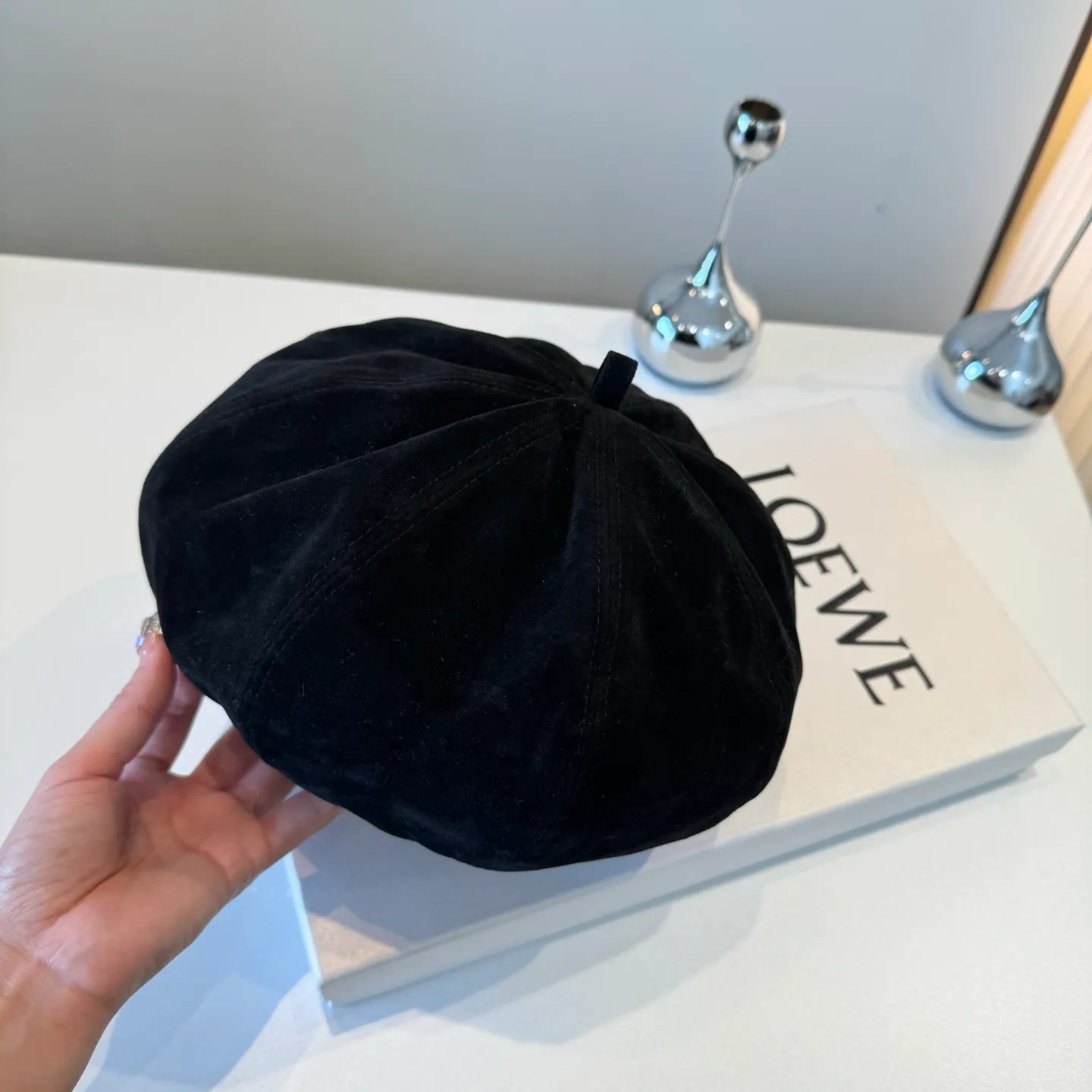 💰100¥ Loewe's new corduroy beret, painter's hat, head circumference 57cm