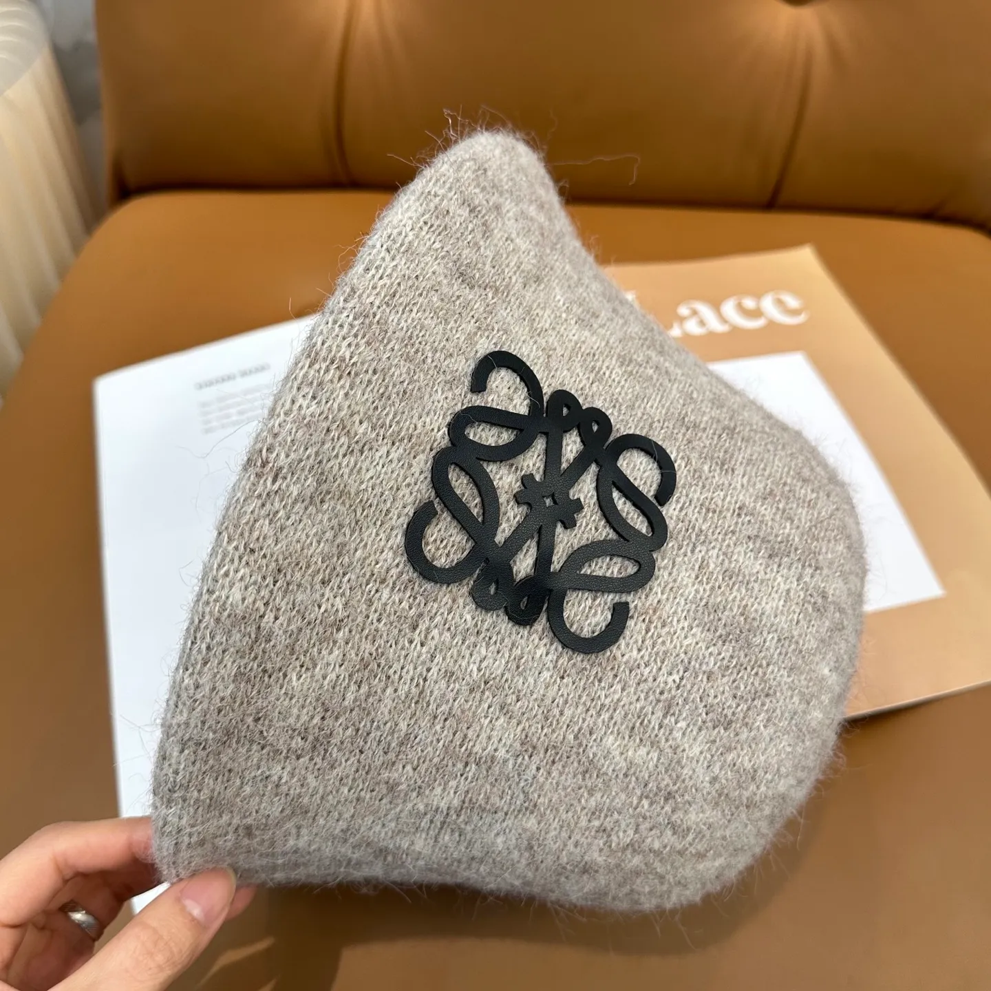 P66 💛Luo Yiwei's new autumn and winter style wool cashmere bucket hat, 🔆temperament goddess style ~ a must-have for going out on the street