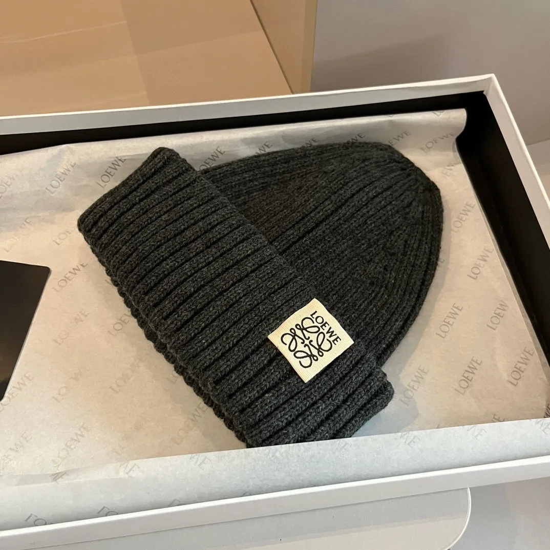 💰90¥ LOEWE new knitted beanie, unisex