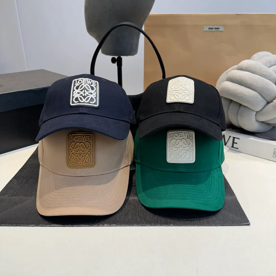 P56 🧢Loewe~New baseball cap🧢, simple embroidered classic logo, super texture👍, exquisite big-name style, a must-have artifact for goddesses, couple style