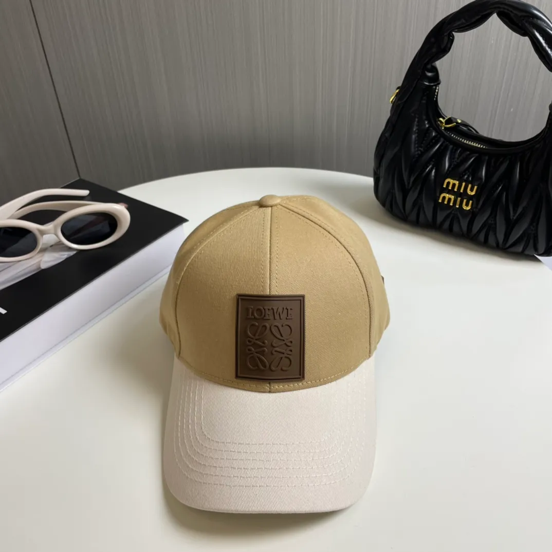 P60 🧢Loewe~New baseball cap🧢, simple and classic logo, super texture👍, exquisite big-name style, a must-have artifact for goddesses, couple style