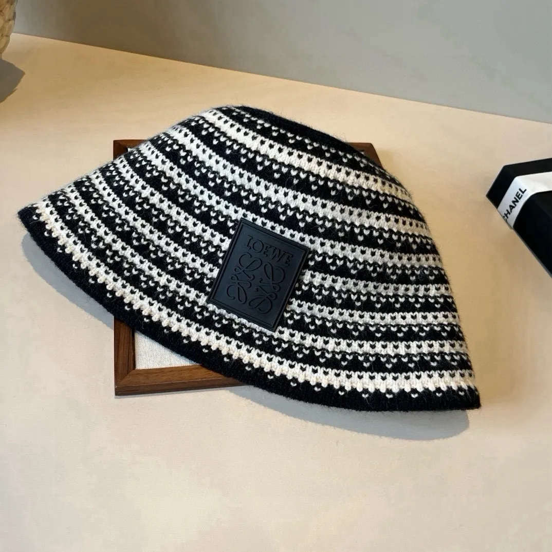 💰90¥ Loewe's new fisherman hat, head circumference 57cm