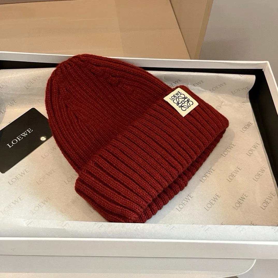 💰50¥ LOEWE new knitted beanie, unisex