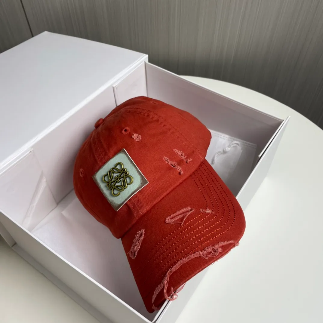 P66 🧢Loewe~New baseball cap🧢, simple and classic logo, super texture👍, exquisite big-name style, a must-have artifact for goddesses, couple style