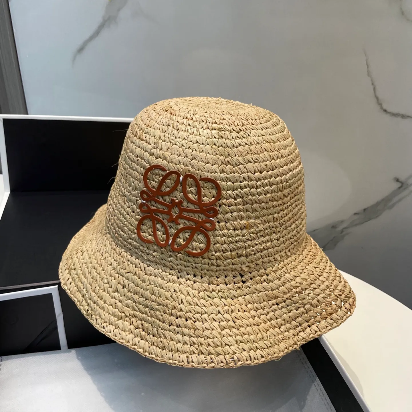 P114💛LOEWE's new raffia densely woven straw hat is the first choice for the beach in summer ~ the same style as stars ~ big brands are simple