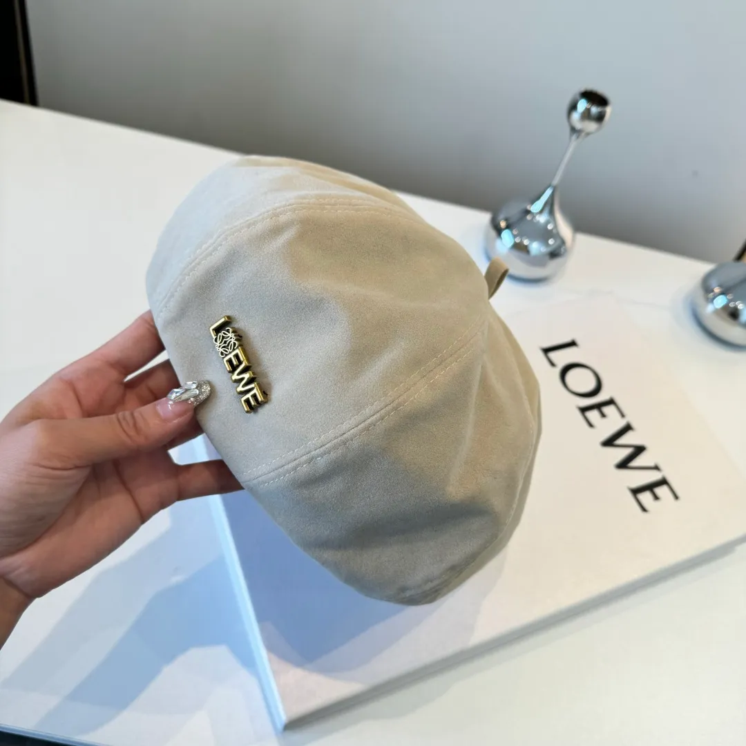 💰100¥ Loewe's new corduroy beret, painter's hat, head circumference 57cm