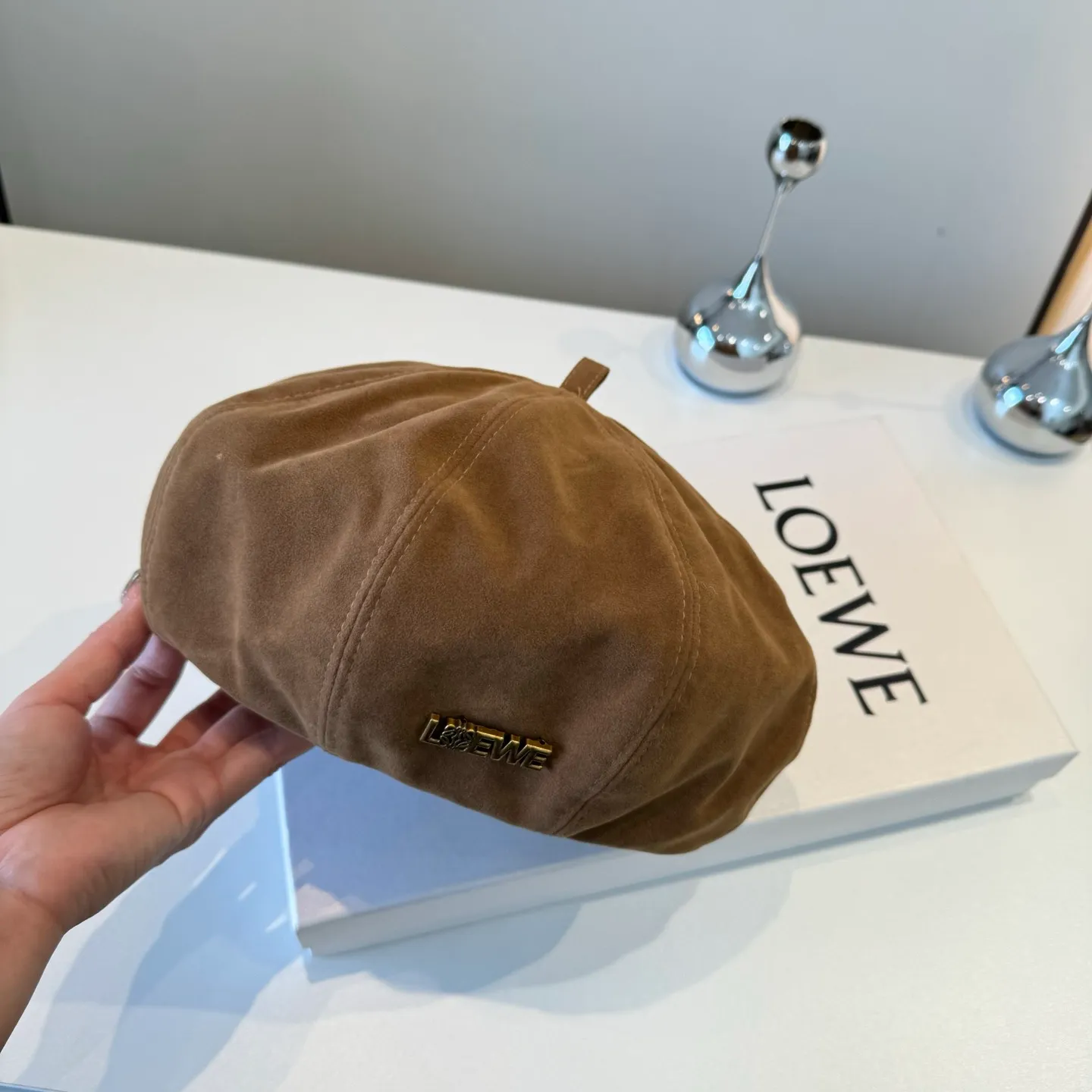 💰100¥ Loewe's new corduroy beret, painter's hat, head circumference 57cm