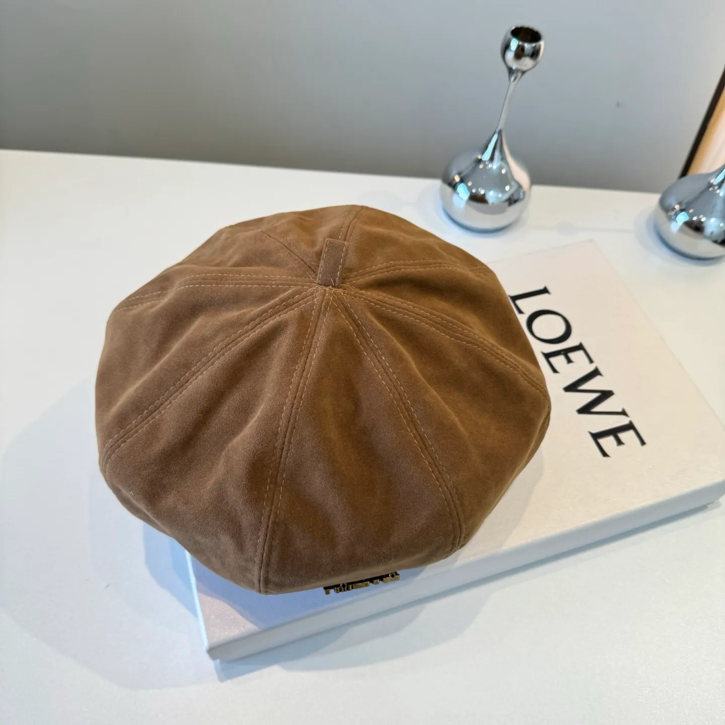 💰100¥ Loewe's new corduroy beret, painter's hat, head circumference 57cm