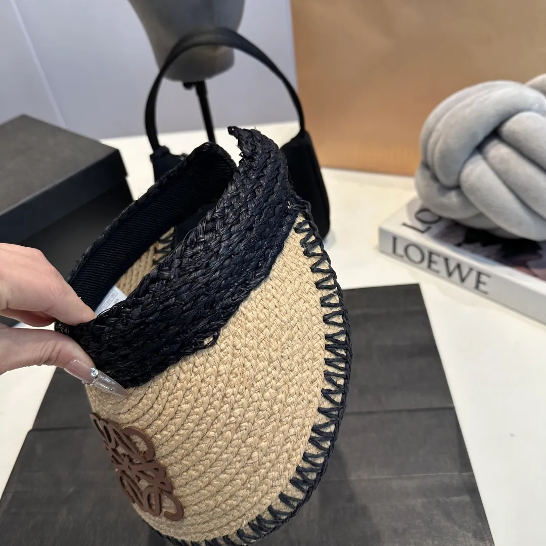 P70 LOEWE empty top hat👏High quality raffia empty top hat❤️Simple and elegant, shipped by big brands