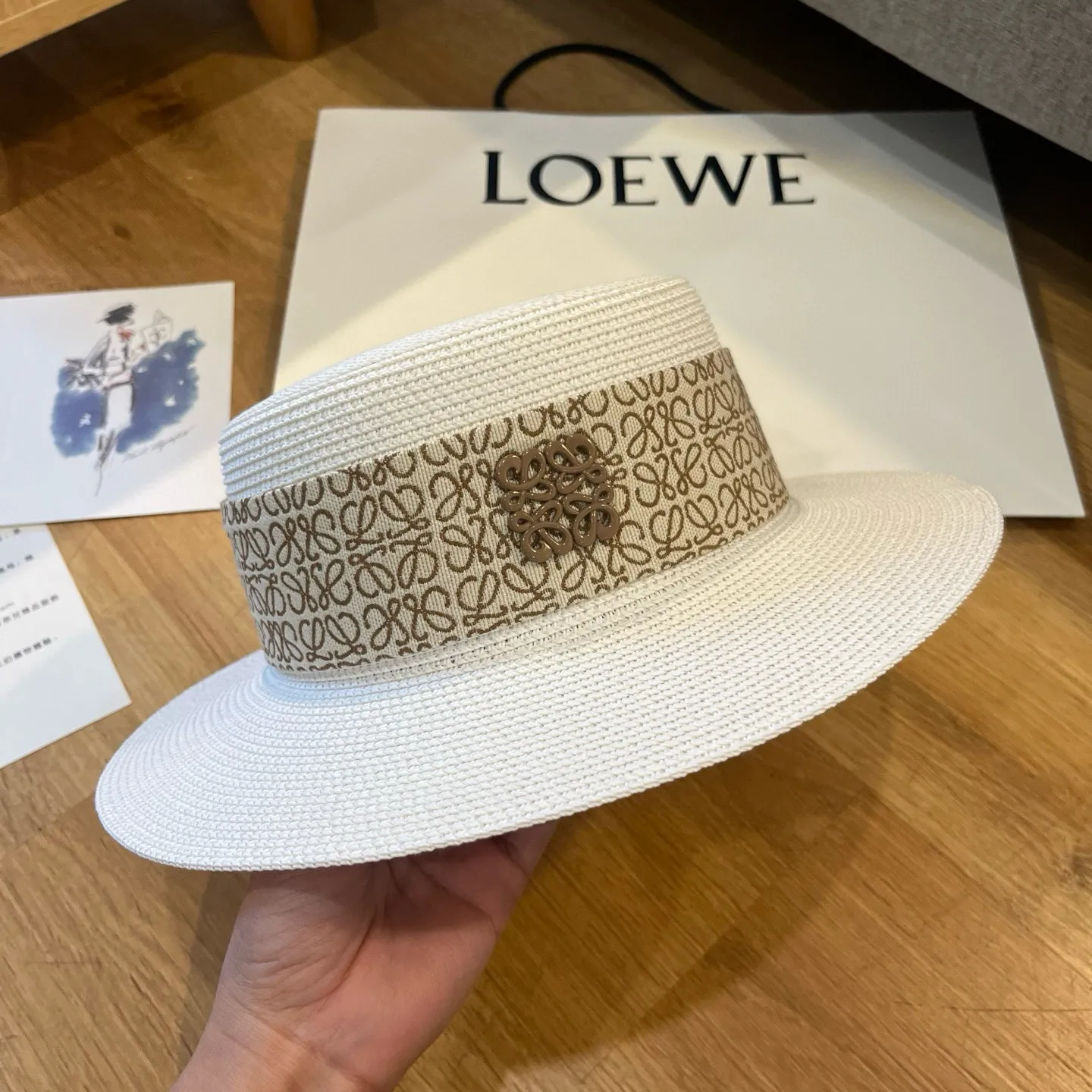 💰100¥ ＬＯＥＷＥ Loewe’s new flat-top straw hat, top hat, head circumference 57cm