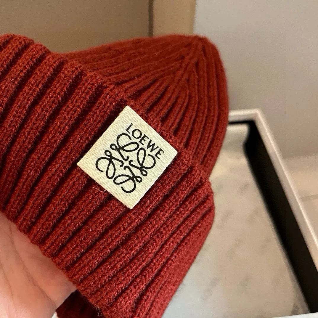 💰50¥ LOEWE new knitted beanie, unisex