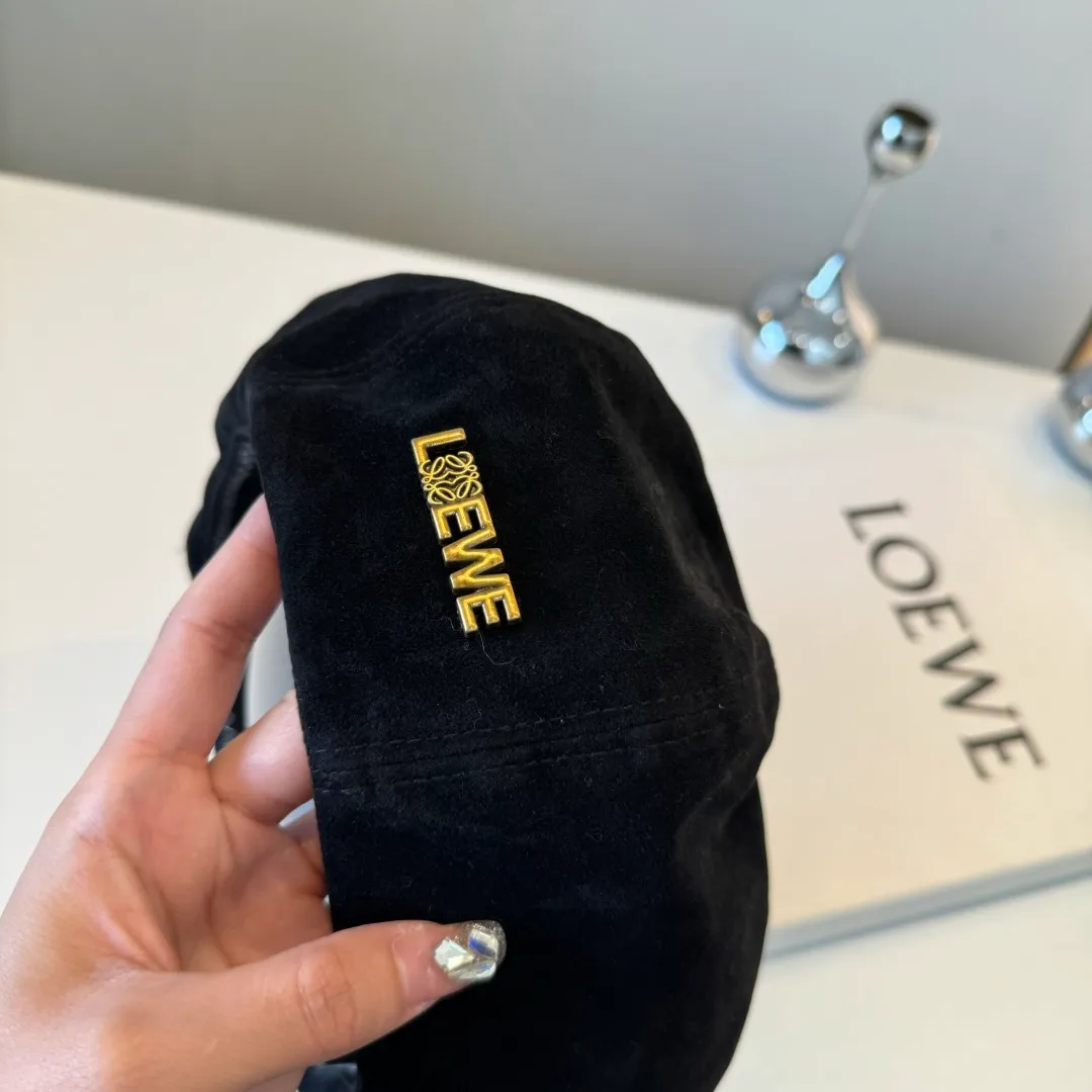 💰100¥ Loewe's new corduroy beret, painter's hat, head circumference 57cm