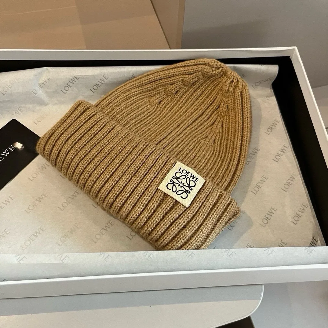 💰50¥ LOEWE new knitted beanie, unisex