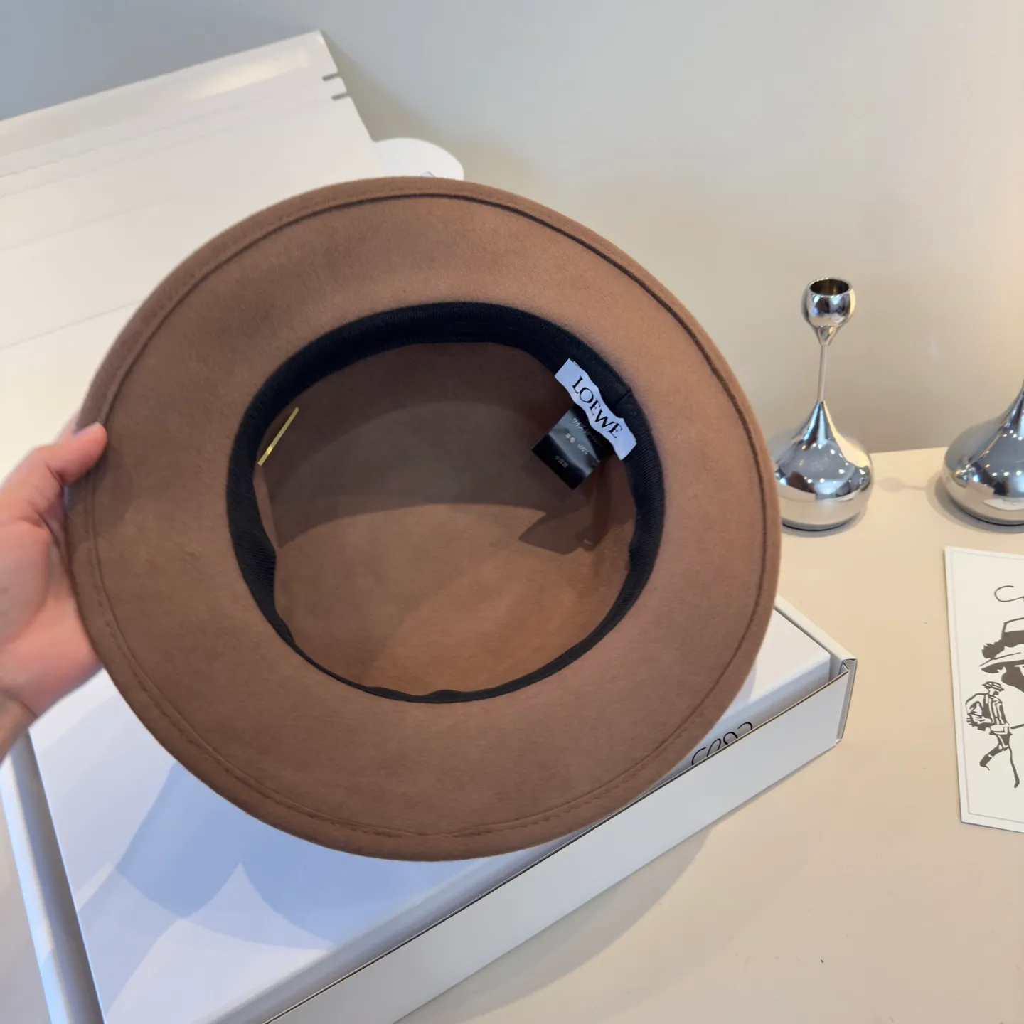 💰180¥ ＬＯＥＷＥ Loewe’s new flat top hat, 100% wool🦙 fabric, head circumference 57cm