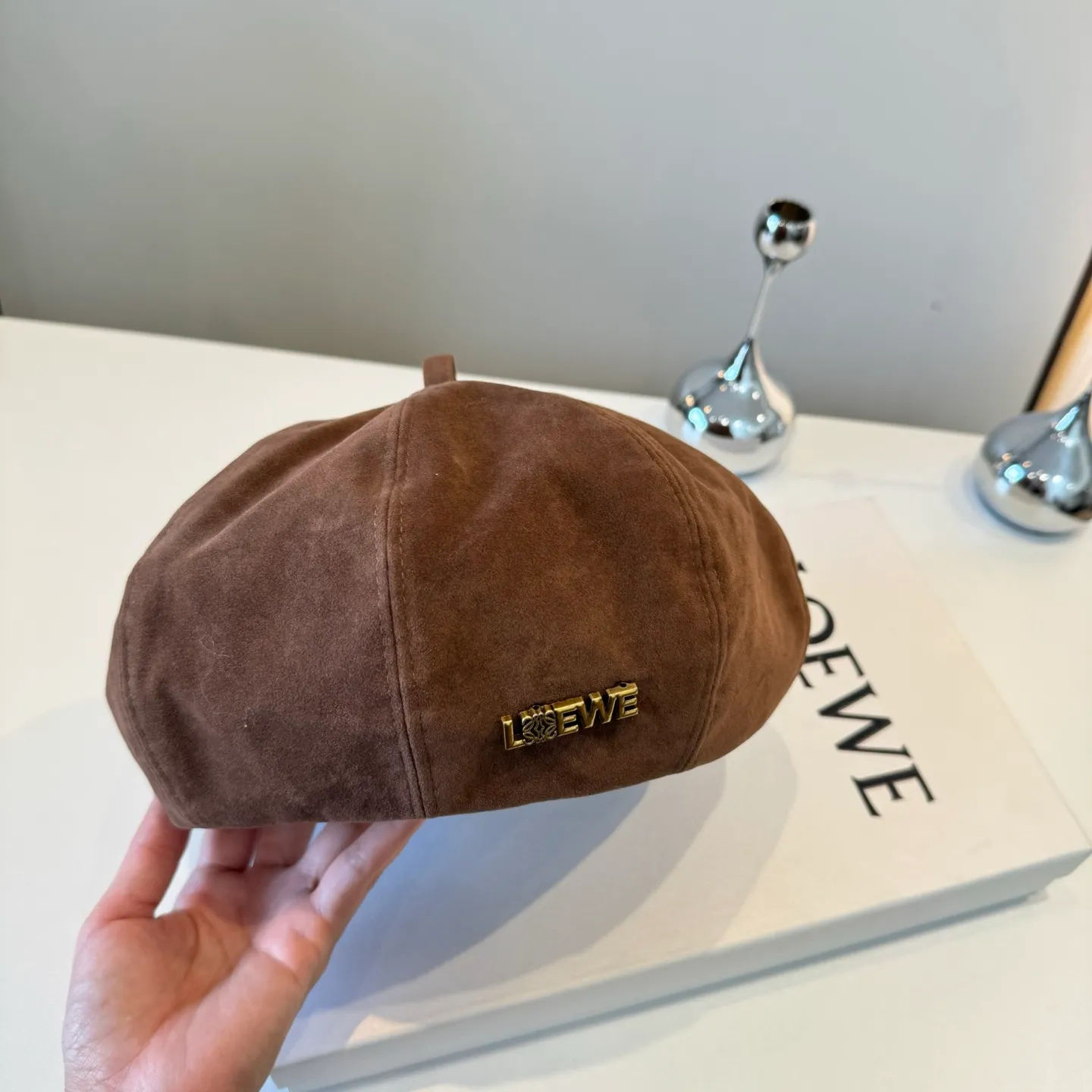 💰100¥ Loewe's new corduroy beret, painter's hat, head circumference 57cm