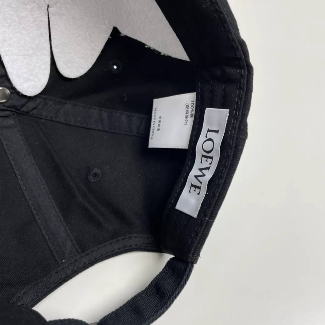 P66 🧢Loewe~New baseball cap🧢, simple and classic logo, super texture👍, exquisite big-name style, a must-have artifact for goddesses, couple style